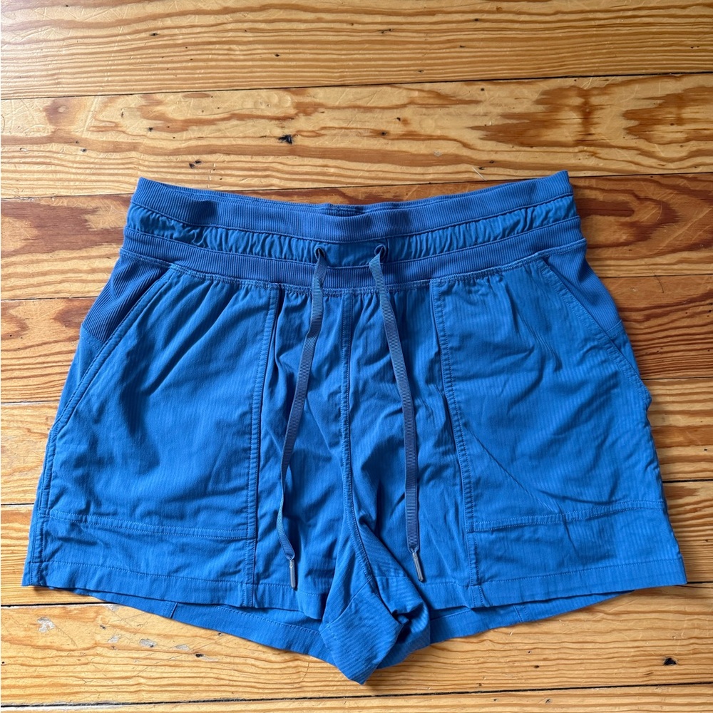 Lululemon Dance Studio High-Rise Short 3.5" Soft Denim Blue Size 6
